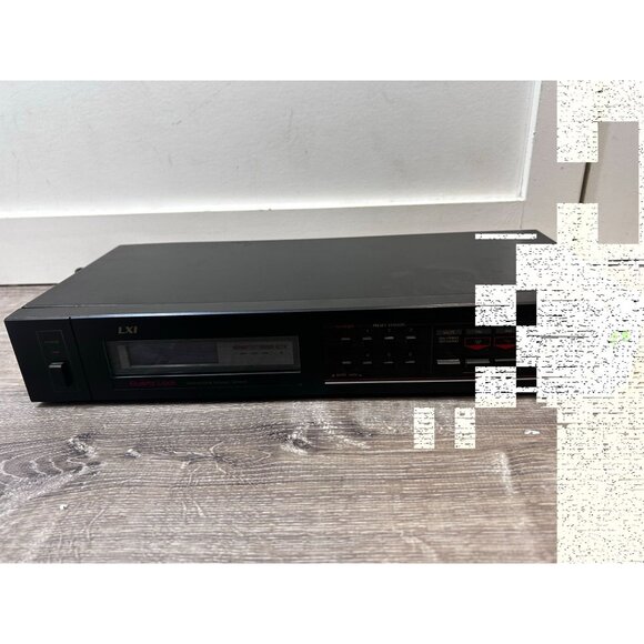 Vintage LXI Quartz Synthesizer AM/FM Stereo Tuner Black Model 28924 - Picture 1 of 7